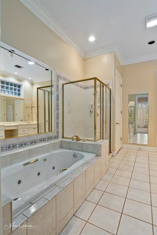 330 Pierremont Road 1, Shreveport, LA 71106