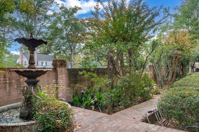 330 Pierremont Road 1, Shreveport, LA 71106