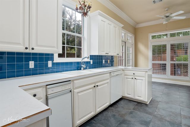 330 Pierremont Road 1, Shreveport, LA 71106