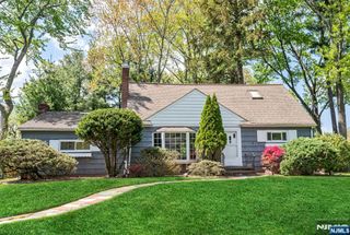 17 Cypress Place, Demarest, NJ 07627