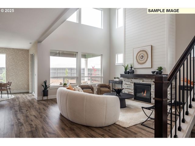 8119 N Hargrave St, Camas, WA 98607