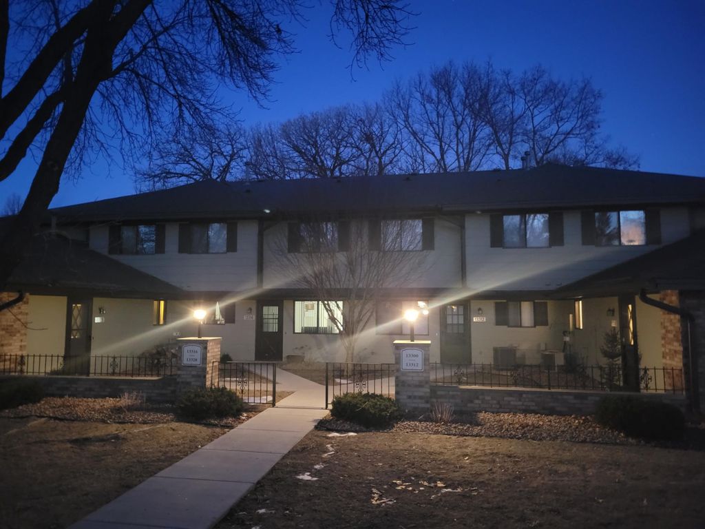 13316 Zenith Lane, Eden Prairie, MN 55346