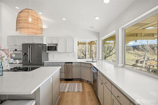 23821 Rd 9.7 NW, Quincy, WA 98848