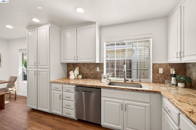 1128 Riviera Ct, Livermore, CA 94551