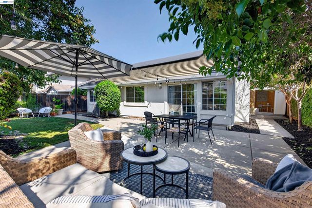 1128 Riviera Ct, Livermore, CA 94551