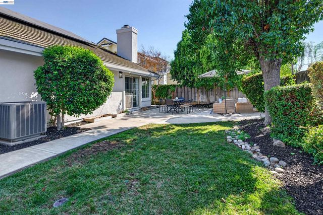 1128 Riviera Ct, Livermore, CA 94551