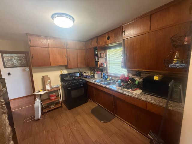 820 Cedar Avenue, Waukegan, IL 60085