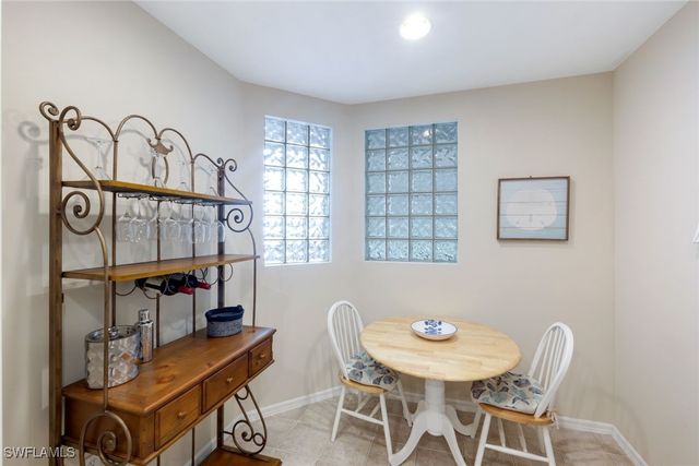 8267 Parkstone PL 302, Naples, FL 34120