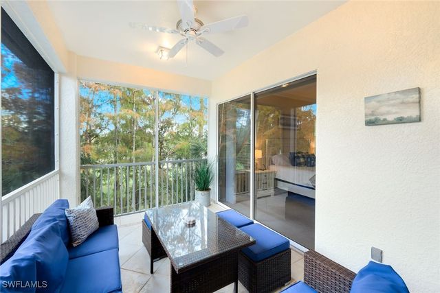 8267 Parkstone PL 302, Naples, FL 34120