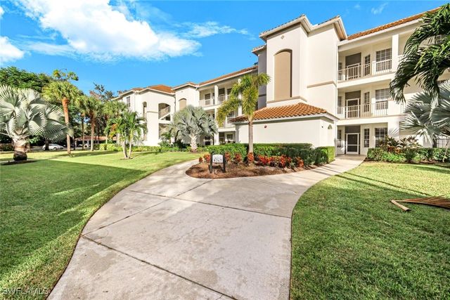 8267 Parkstone PL 302, Naples, FL 34120
