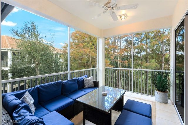 8267 Parkstone PL 302, Naples, FL 34120
