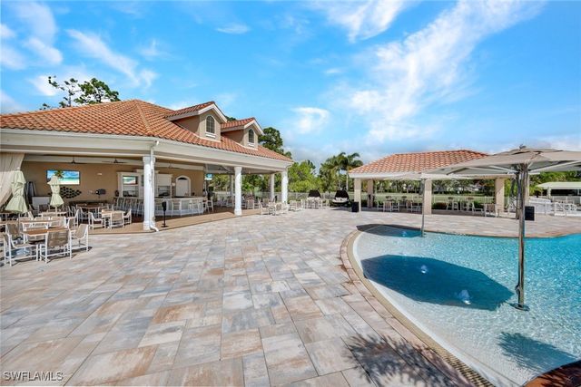 8267 Parkstone PL 302, Naples, FL 34120