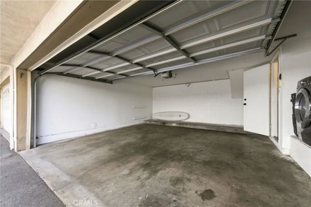 14715 Saticoy Street 14, Van Nuys, CA 91405