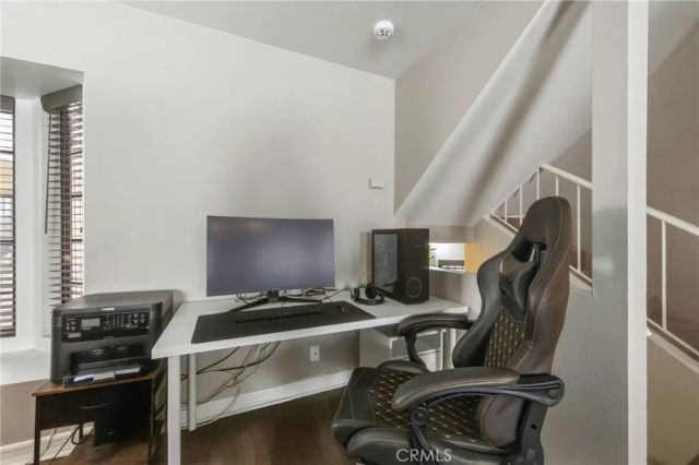 14715 Saticoy Street 14, Van Nuys, CA 91405