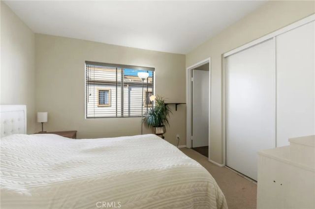 14715 Saticoy Street 14, Van Nuys, CA 91405