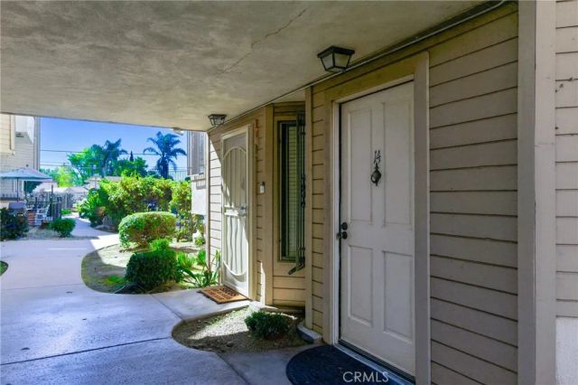 14715 Saticoy Street 14, Van Nuys, CA 91405