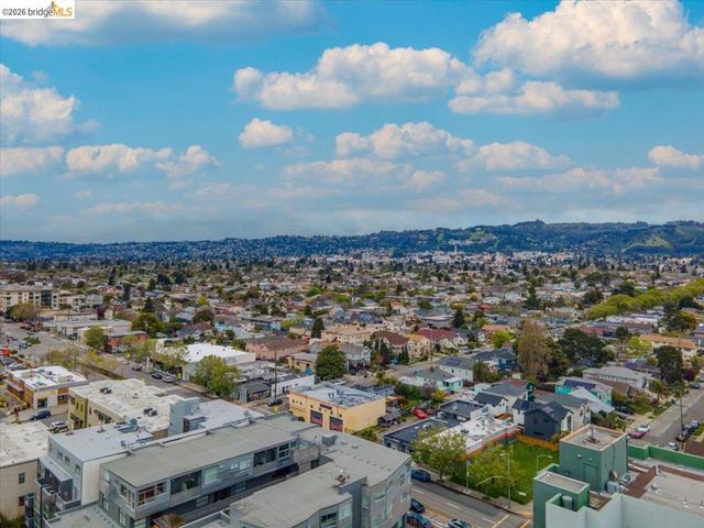 1123 65Th St, Oakland, CA 94608
