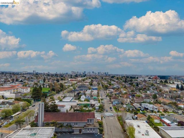 1123 65Th St, Oakland, CA 94608