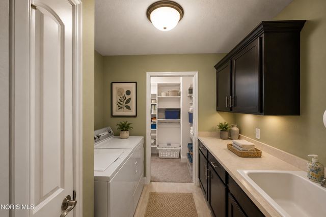 7810 Honeycrisp Court, Holland, OH 43528