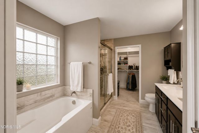 7810 Honeycrisp Court, Holland, OH 43528