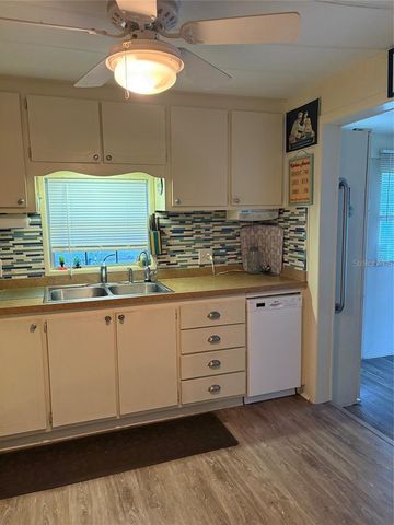 11076 100TH STREET 41, Largo, FL 33773