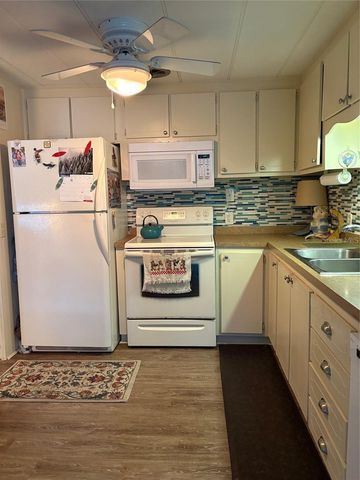 11076 100TH STREET 41, Largo, FL 33773