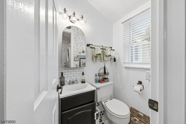 41 Comanche Ave, Rockaway Twp., NJ 07866