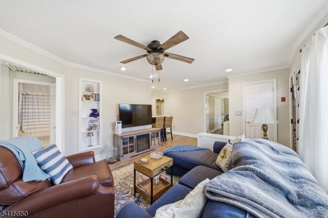 41 Comanche Ave, Rockaway Twp., NJ 07866