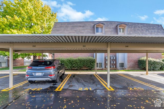 1661 WILLOWBROOK DR, Provo, UT 84604