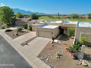 645 W Waterview Drive, Green Valley, AZ 85614