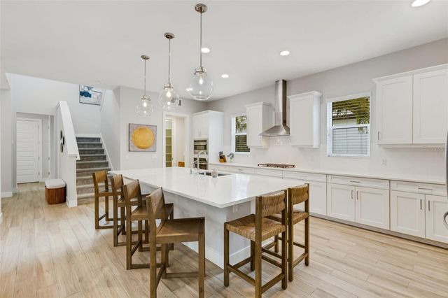 8145 GRANDE SHORES DRIVE, Sarasota, FL 34240