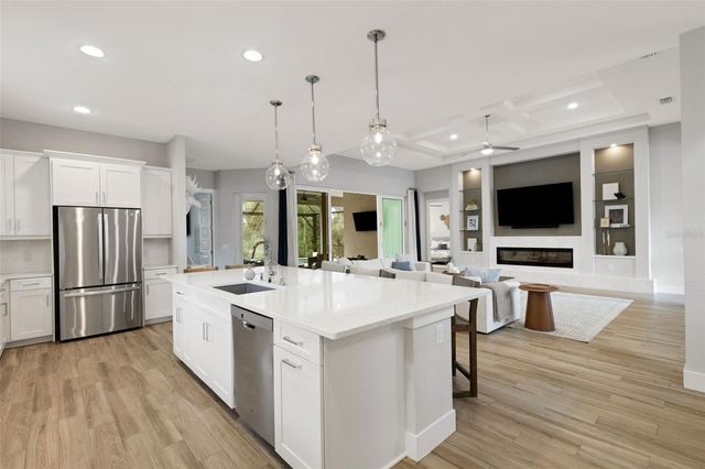 8145 GRANDE SHORES DRIVE, Sarasota, FL 34240