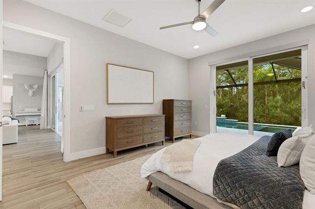 8145 GRANDE SHORES DRIVE, Sarasota, FL 34240