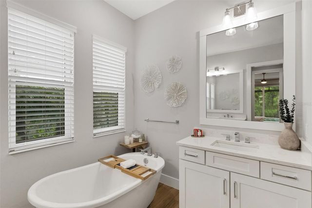 8145 GRANDE SHORES DRIVE, Sarasota, FL 34240