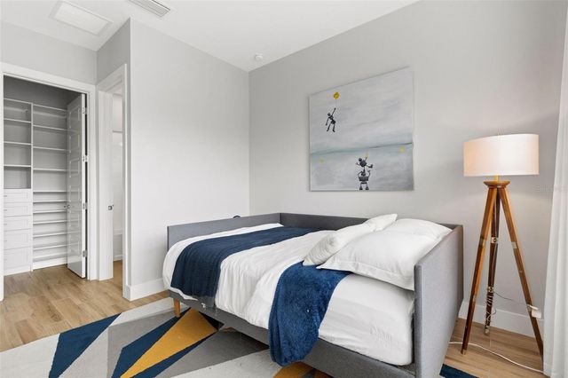 8145 GRANDE SHORES DRIVE, Sarasota, FL 34240