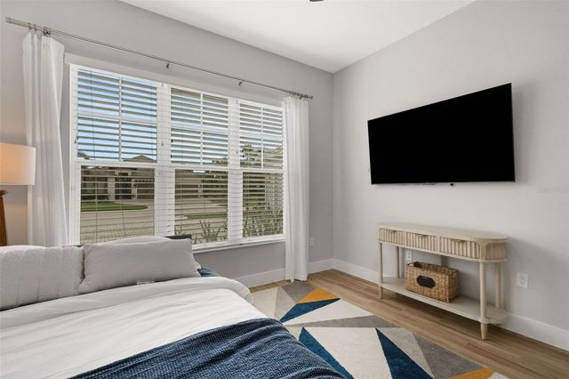 8145 GRANDE SHORES DRIVE, Sarasota, FL 34240