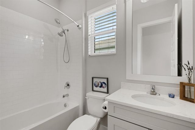 8145 GRANDE SHORES DRIVE, Sarasota, FL 34240