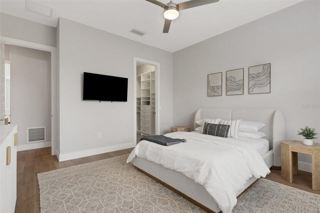 8145 GRANDE SHORES DRIVE, Sarasota, FL 34240