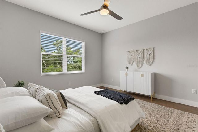 8145 GRANDE SHORES DRIVE, Sarasota, FL 34240