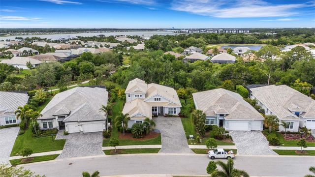 8145 GRANDE SHORES DRIVE, Sarasota, FL 34240