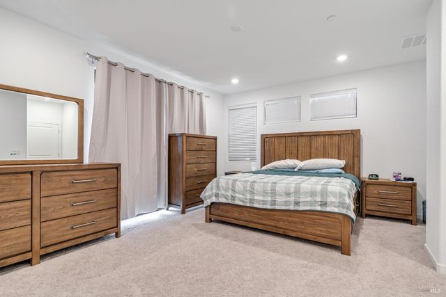 1594 NE Waterside Ln NE, Rohnert Park, CA 94928