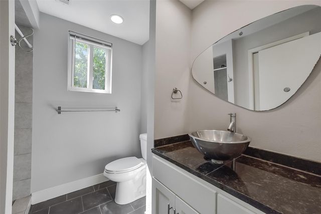 2507 Bay Oaks Harbor Drive, Baytown, TX 77523