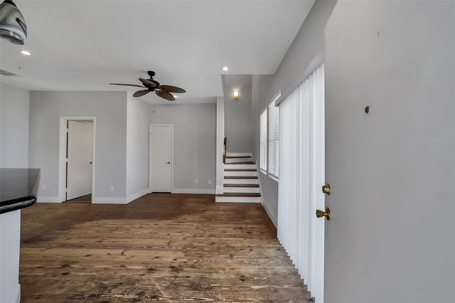 2507 Bay Oaks Harbor Drive, Baytown, TX 77523