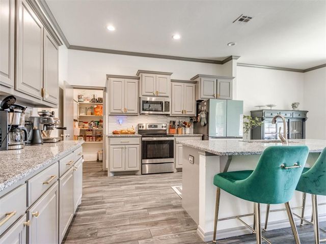 19790 E Robinson Street, Norman, OK 73026