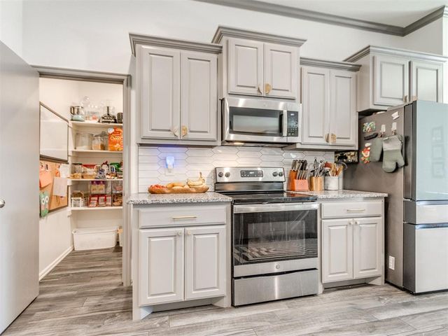 19790 E Robinson Street, Norman, OK 73026