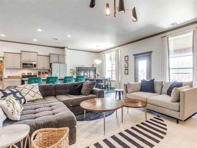 19790 E Robinson Street, Norman, OK 73026