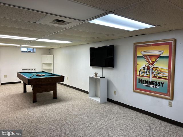 20 CORAL DR, Hamilton, NJ 08619