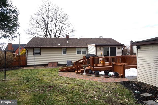 20 CORAL DR, Hamilton, NJ 08619