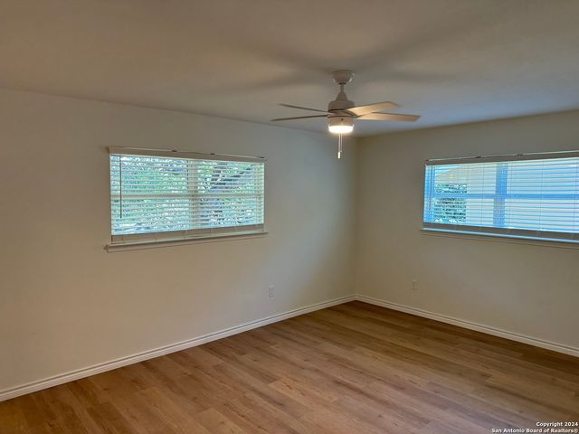 1703 SEARCY DR, San Antonio, TX 78232