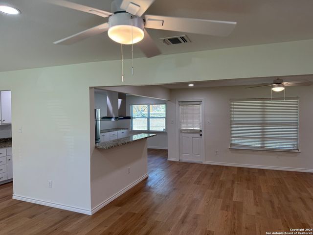 1703 SEARCY DR, San Antonio, TX 78232